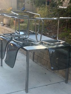 Dining table n 4 chairs