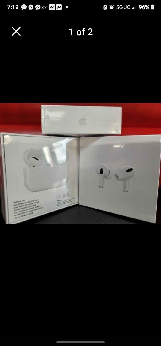 APPLE AIR POD PROS NEW IN BOX⭐⭐⭐