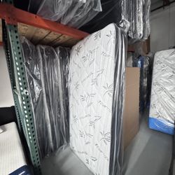 Twin XL Mattress And Foundation ! NEW 