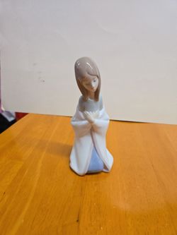 Lladro Virgin Mary 4671 W/box