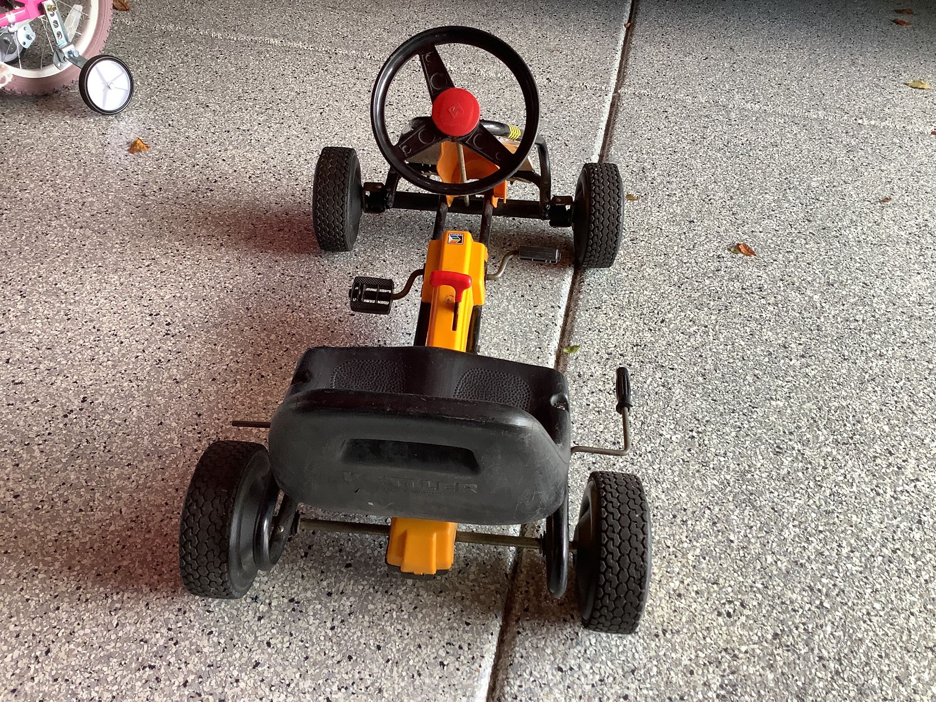 Original Pedal kettcar  In Fantastic Condition Adjustable Seat Hand Breaks Made In Germany. Nothing To Do But Ride Great colors, excellent wheels Plai