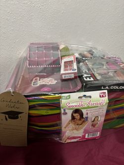 Graduation makeup box basket