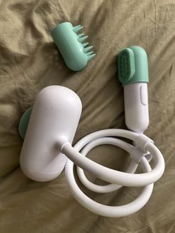 Frida Baby Hairbrush + Rinser Bath Set