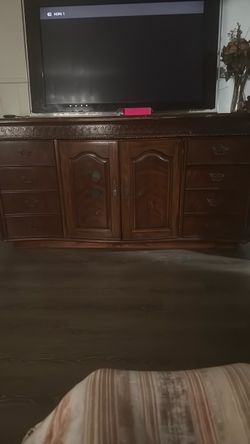 Wood dresser