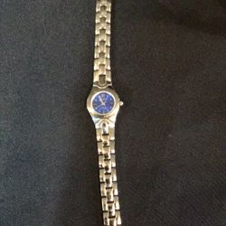 Vintage Armitron Wristwatch Silver tone Blue Dial Metal Band 