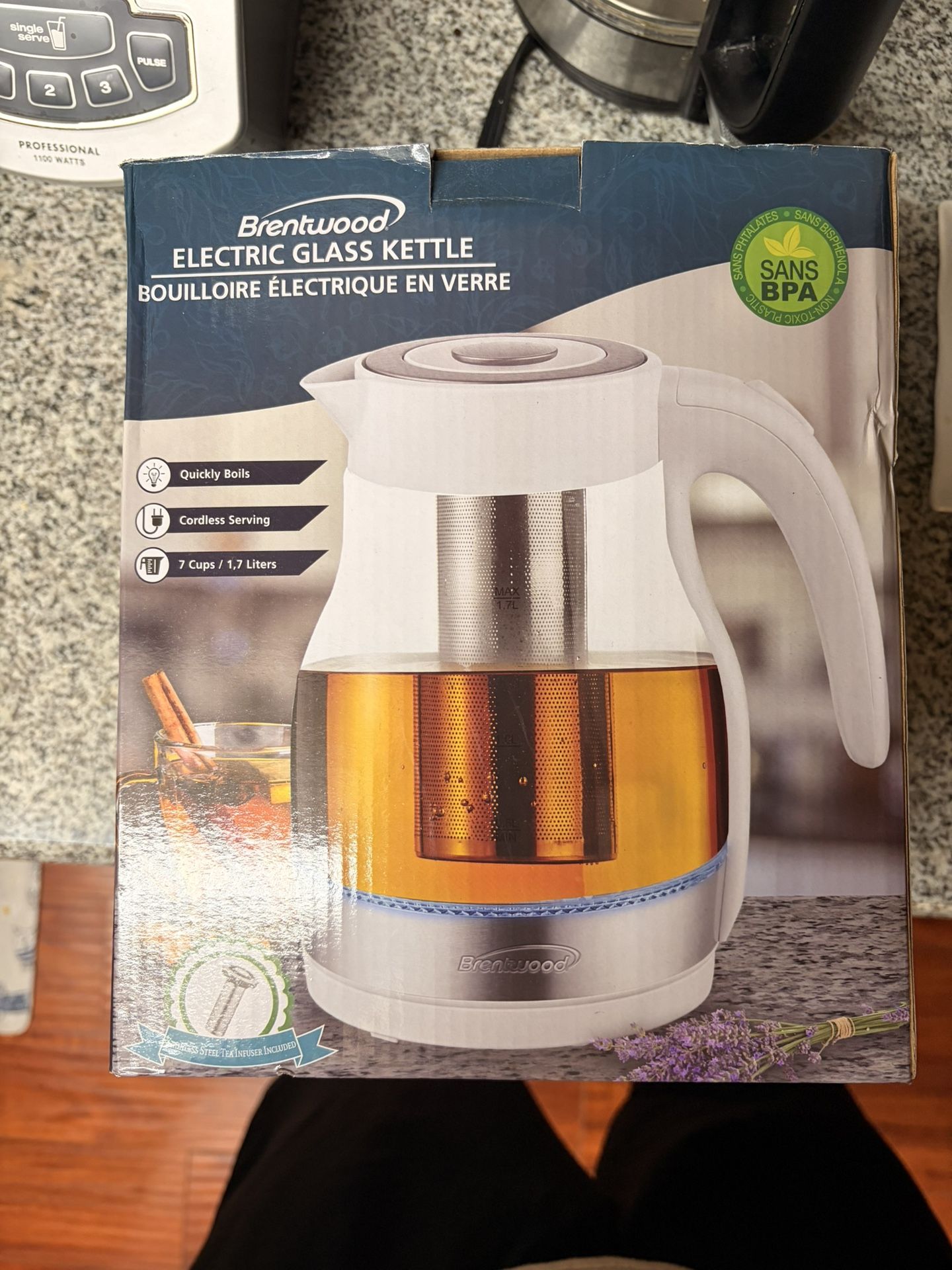 Brentwood Electric Glass Kettle - Tea Infuser Included