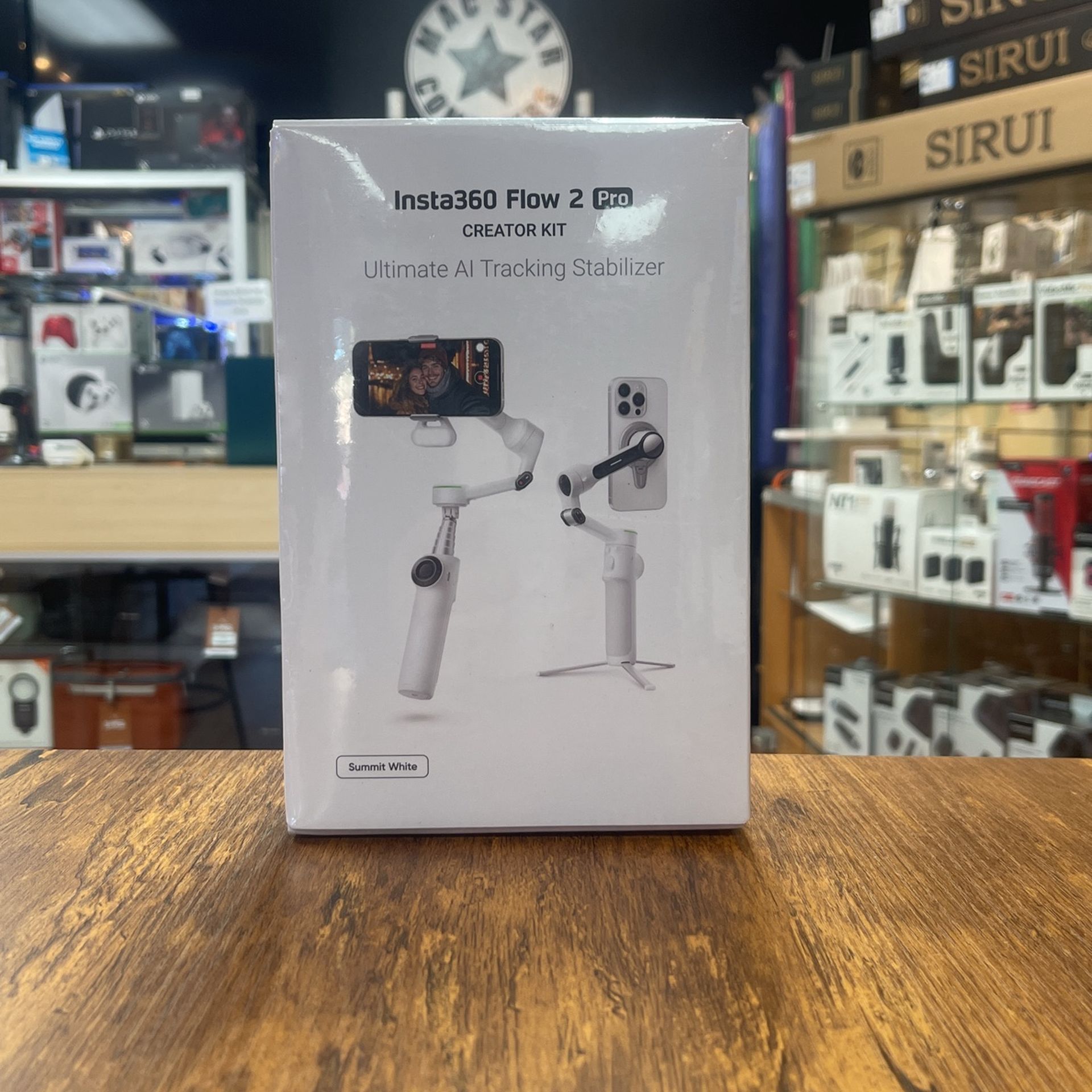 Insta360 Flow 2 Pro Creator Kit Cameras & Photography