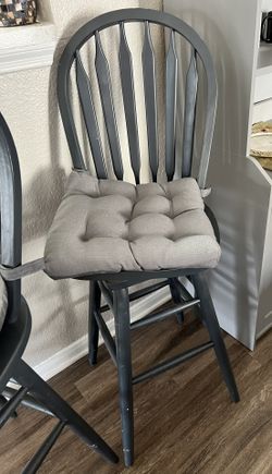 2 Bar Stools