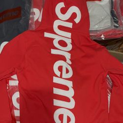 Supreme Hoodie