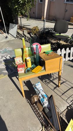 FREE VINTAGE ITEMS - FREE WOMEN CLOTHING - FREE RUGS