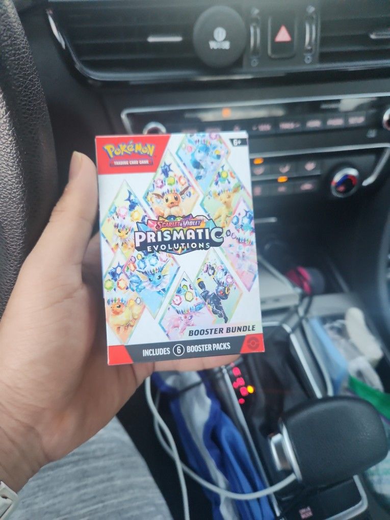Prismatic Evolution Booster Bundle