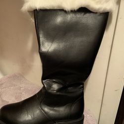 New In Box  Fur Trimmed Black Santa Boots