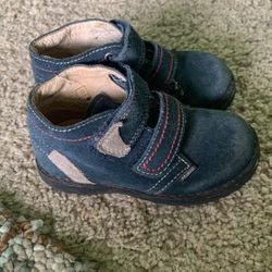 Toddler Boots Size 8 $15