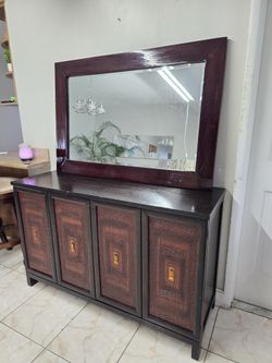 VENDO ESPECTACULAR MUEBLE AUXILIAR CON ESPEJO 