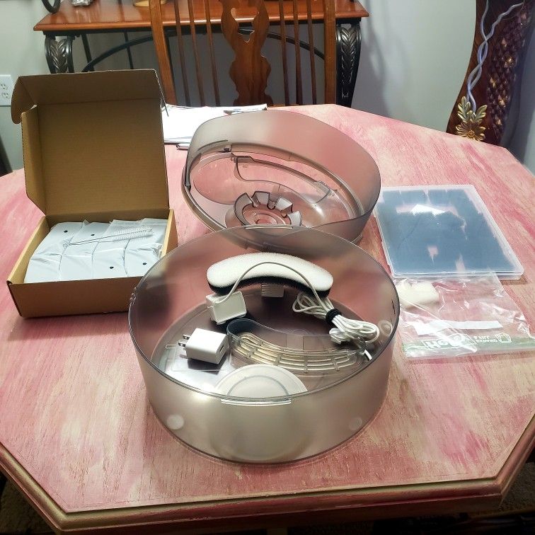 NPET DF10 pet fountain with adaptor and lots of replacement filters