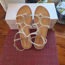New Chinese Laundry Women's Sandal NEW Never Worn!