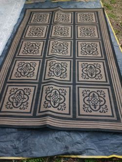 BEAUTIFUL DESIGNED DEEP CLEANED AREA RUG!!!