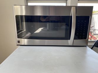 Over the stove microwave- kenmore