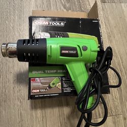 Selling a Wagner heat gun in great working condition. Heats up fast and gets very hot—perfect for: 	•	Paint stripping 	•	Shrink wrapping 	•	Removing a