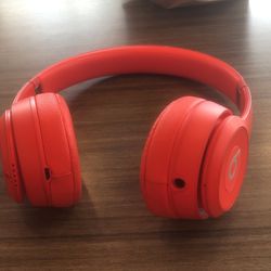 Red Solo Beats3 I Can Negotiate On The Price The Beats Are worth 200 And 300 Dollars 