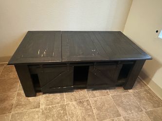 Living Spaces Coffee Table