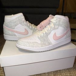 Jordan 1 Mid women’s