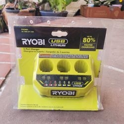 RYOBI

USB Lithium 3-Port Charger

