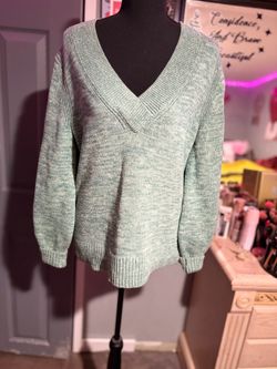 NWOT GAP Marl knit Vneck sweater- Small