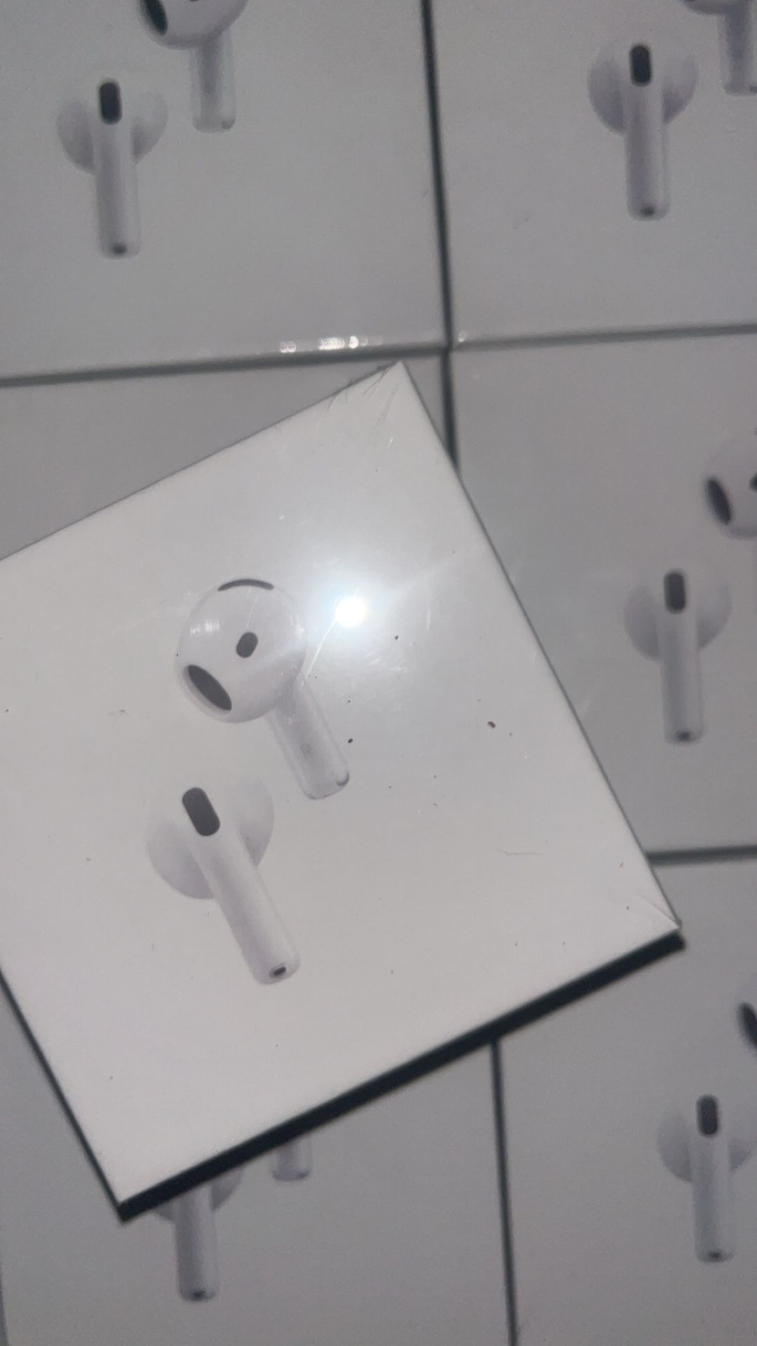 AirPod 4s