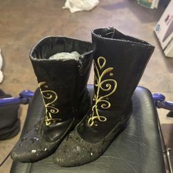Size 2/3 Kids Selling Anna From frozen Shoes