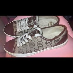 Micheal Kors shoes size:7 1/2 🎀