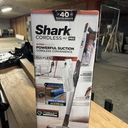 Shark Cordless Pet Pro Vacuum 