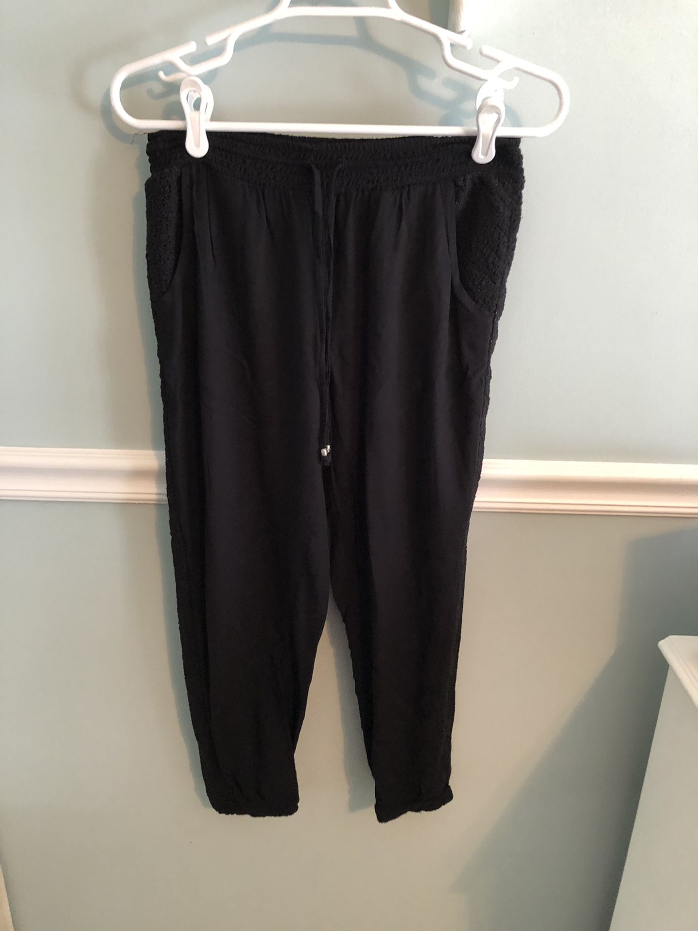AEO Joggers Size M