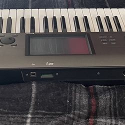 Korg Krome Ex 72 Keys Like New Never Use It 