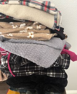 Lots of Women’s and Girls Sweaters