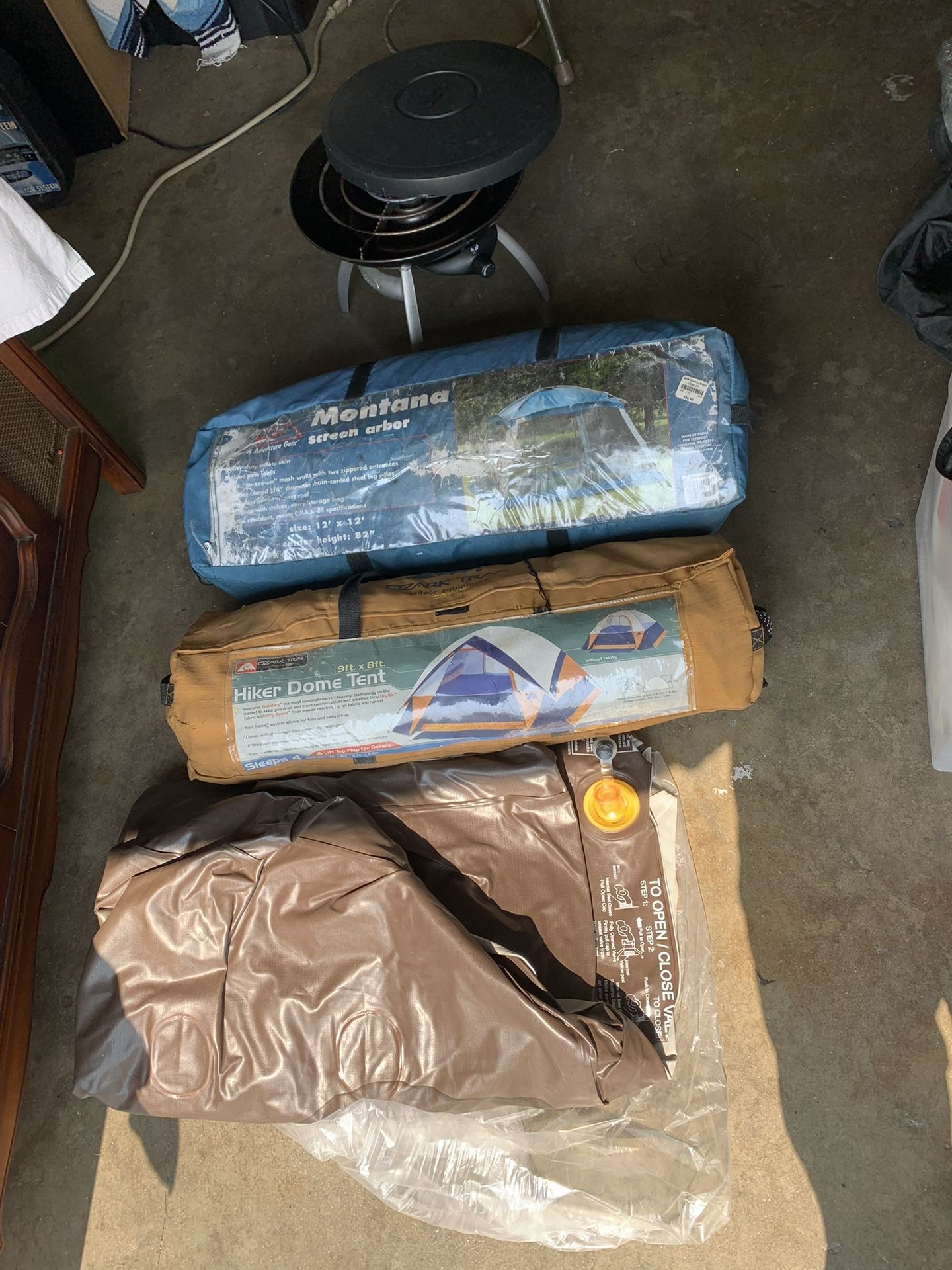 Used : Sleep 4 Tent ,Screen arbor 12”X 12” Mattres and stove. Must take all 