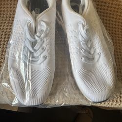 Shoes size 9 new