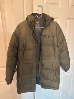 L.L. Bean Women's Down Puffer Coat Medium