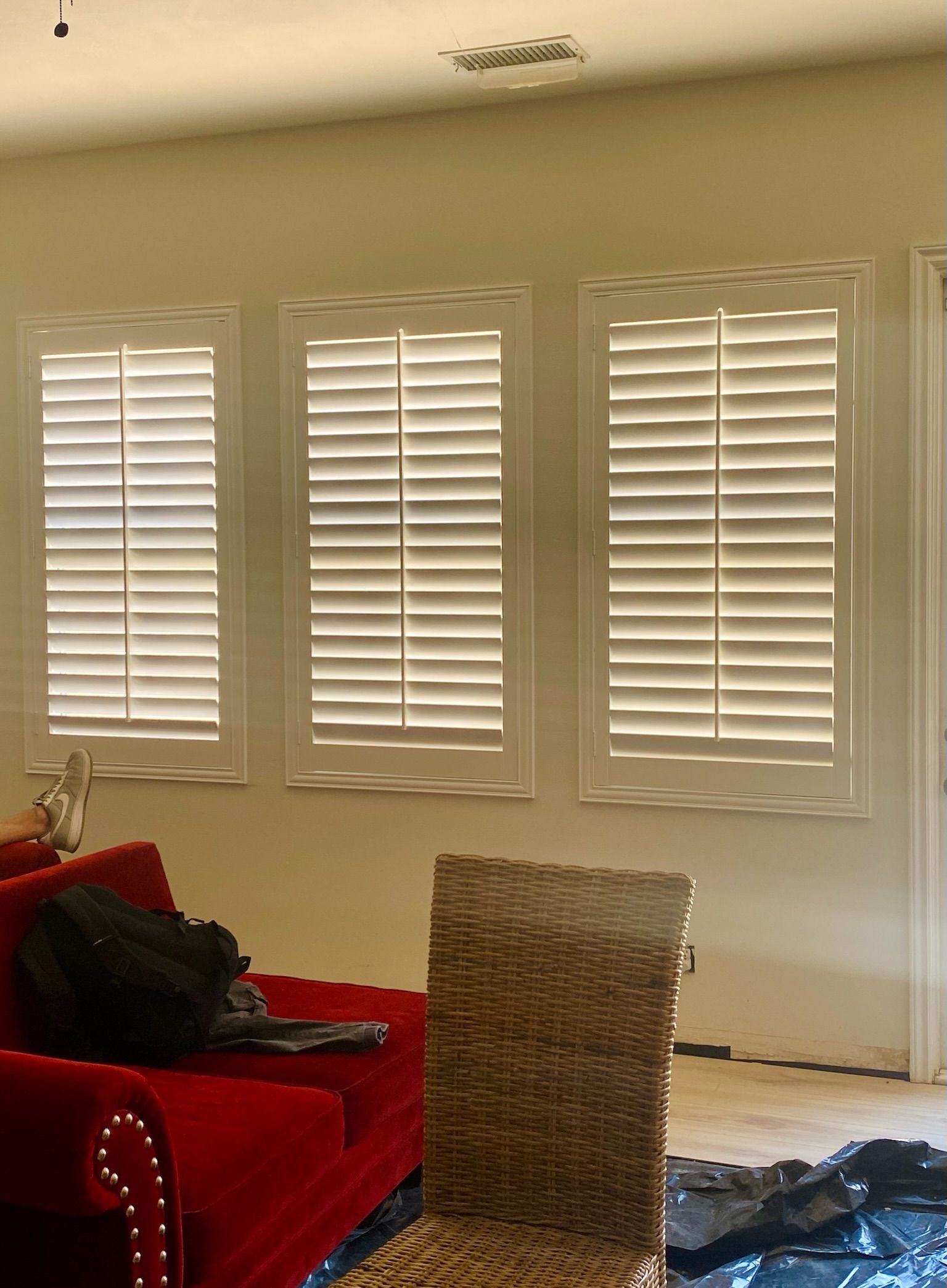 Custom Interior Window Shutters and installation. Persianas de Madera. Service Area:  All of Southern California. 951-573-2560