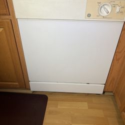 GE Built-In Dishwasher – Clean, Working, and Ready to Go!