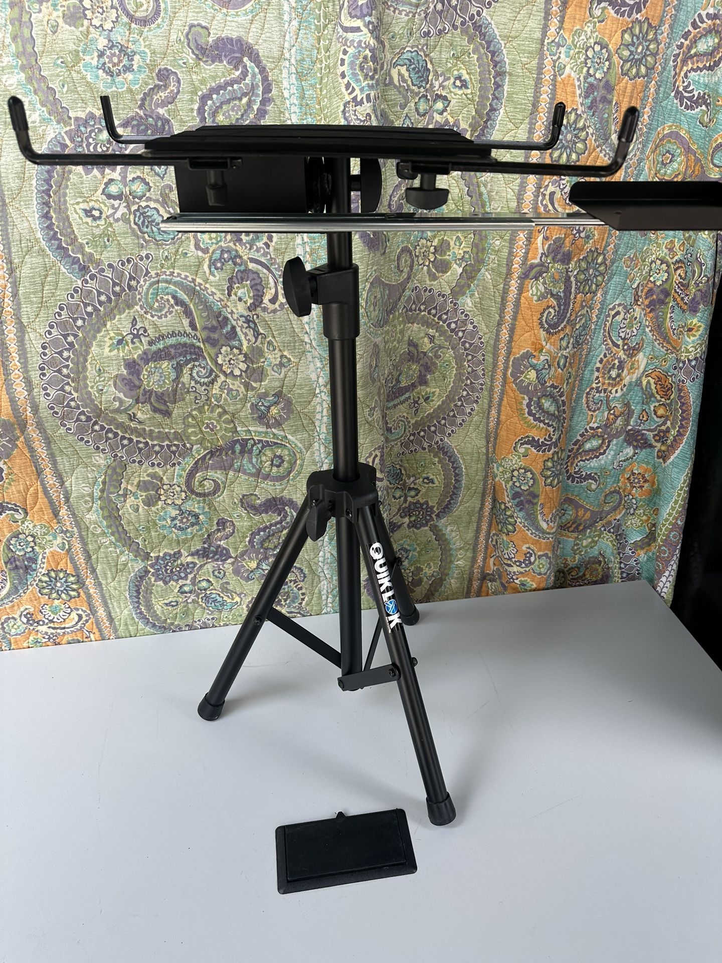 Quik Lok Lightweight Laptop Tripod Stand w/Pullout Mouse Tray Music DJ Adjustab