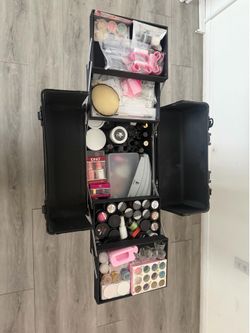 Professional Rolling Nail Technician Case / Makeup Train Case
