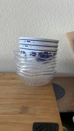 Used salsa bowls $2.00 for all