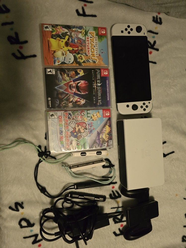 Nintendo Switch OLED With 3 Games
