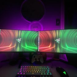 Gaming Setup Monitors + KeyBoard & Mouse 