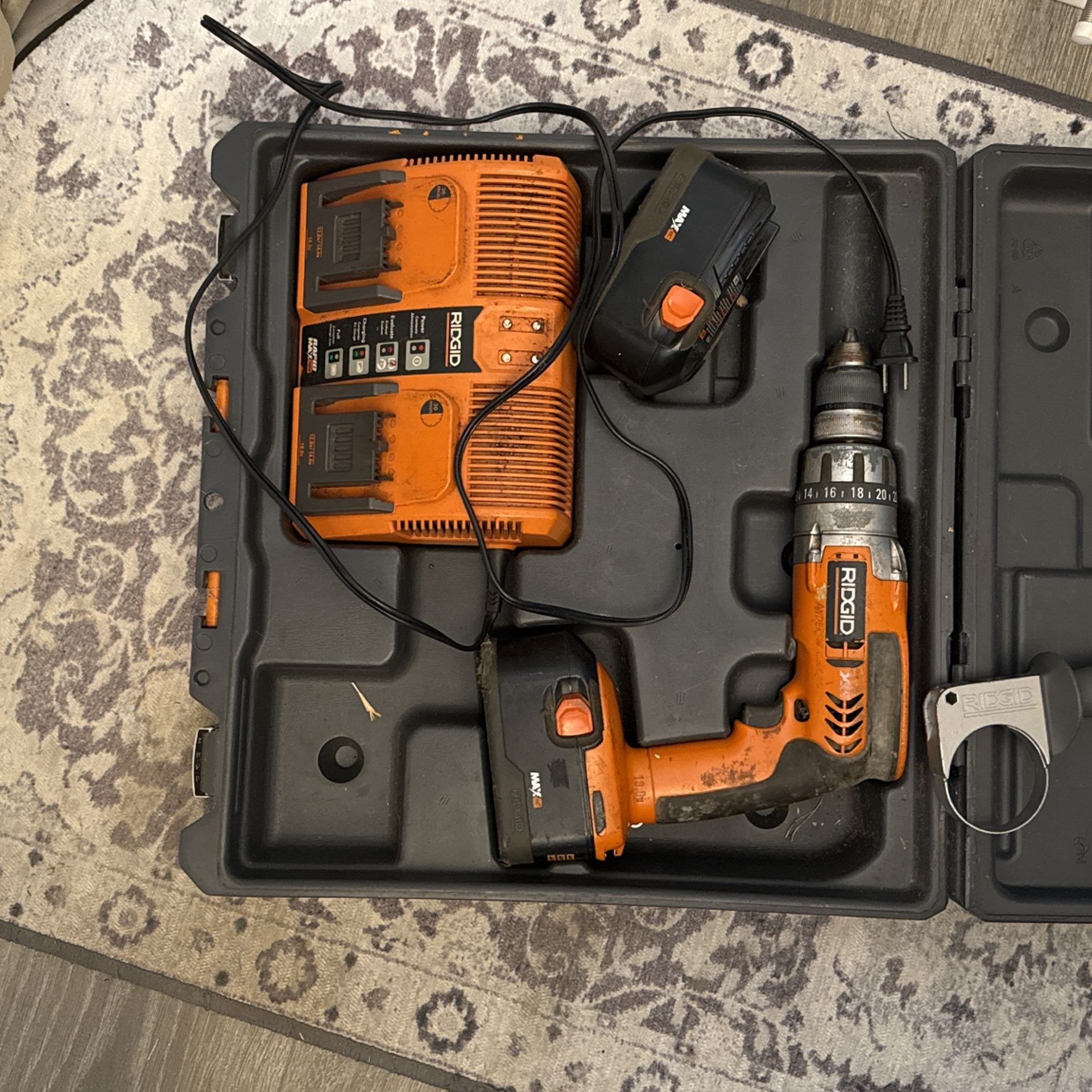 Rigid 18v Drill Combo Also Hammer Drill.