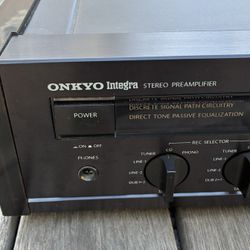 Onkyo Integra P-304 Preamplifier