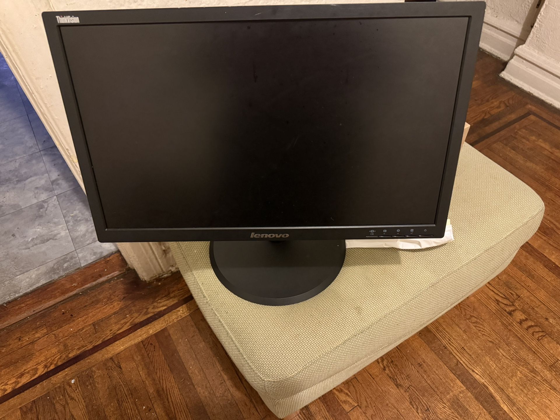 Lenovo LT2013p 60A0MAR1US 19.5-Inch Screen LED-lit Monitor
