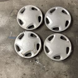 OEM 97-01 Toyota Tacoma 2wd Hubcap