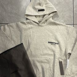 Essential hoodie 